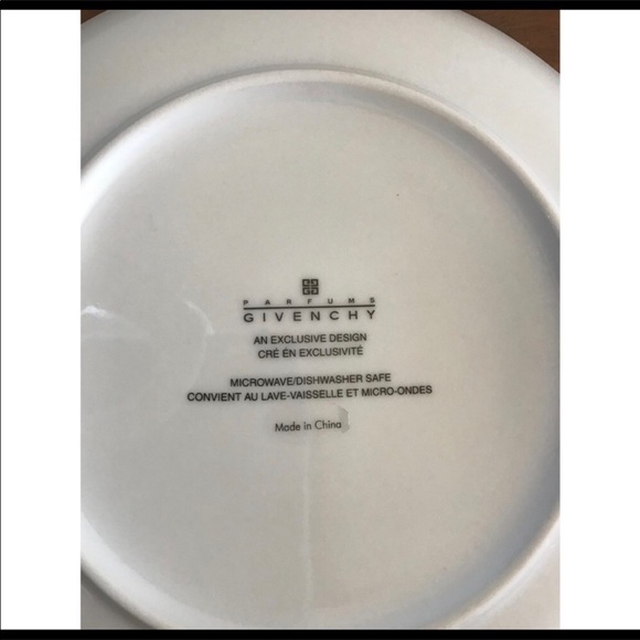 🌸HP🌸 5 ⭐️ Rated NWT Givenchy Dessert Plates - Picture 5 of 7